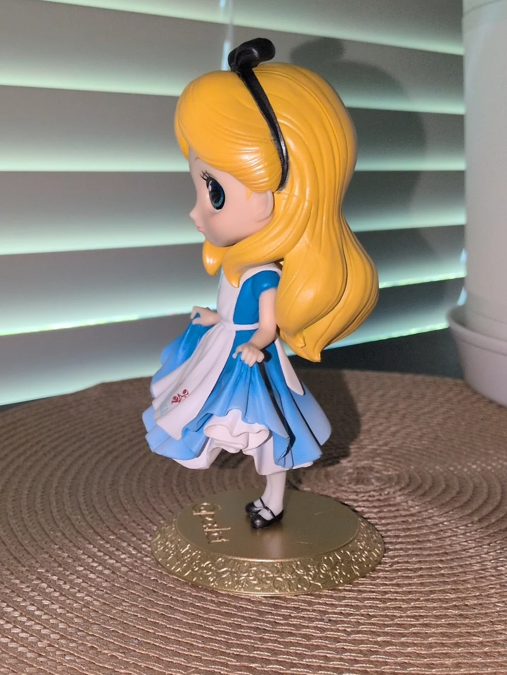 Alice in Wonderland Alice Q Posket Figure Japan